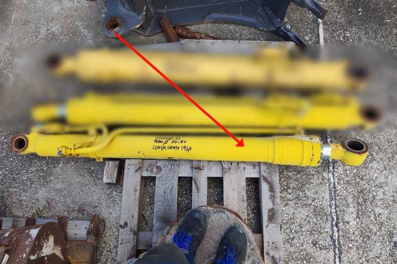 OmecoHub - Immagine KOMATSU PC240LC-6